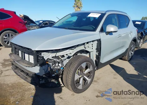 2025 Volvo Xc40 B5 Core Bright Theme из США, поврежденный, VIN YV4L12UJXS2598076